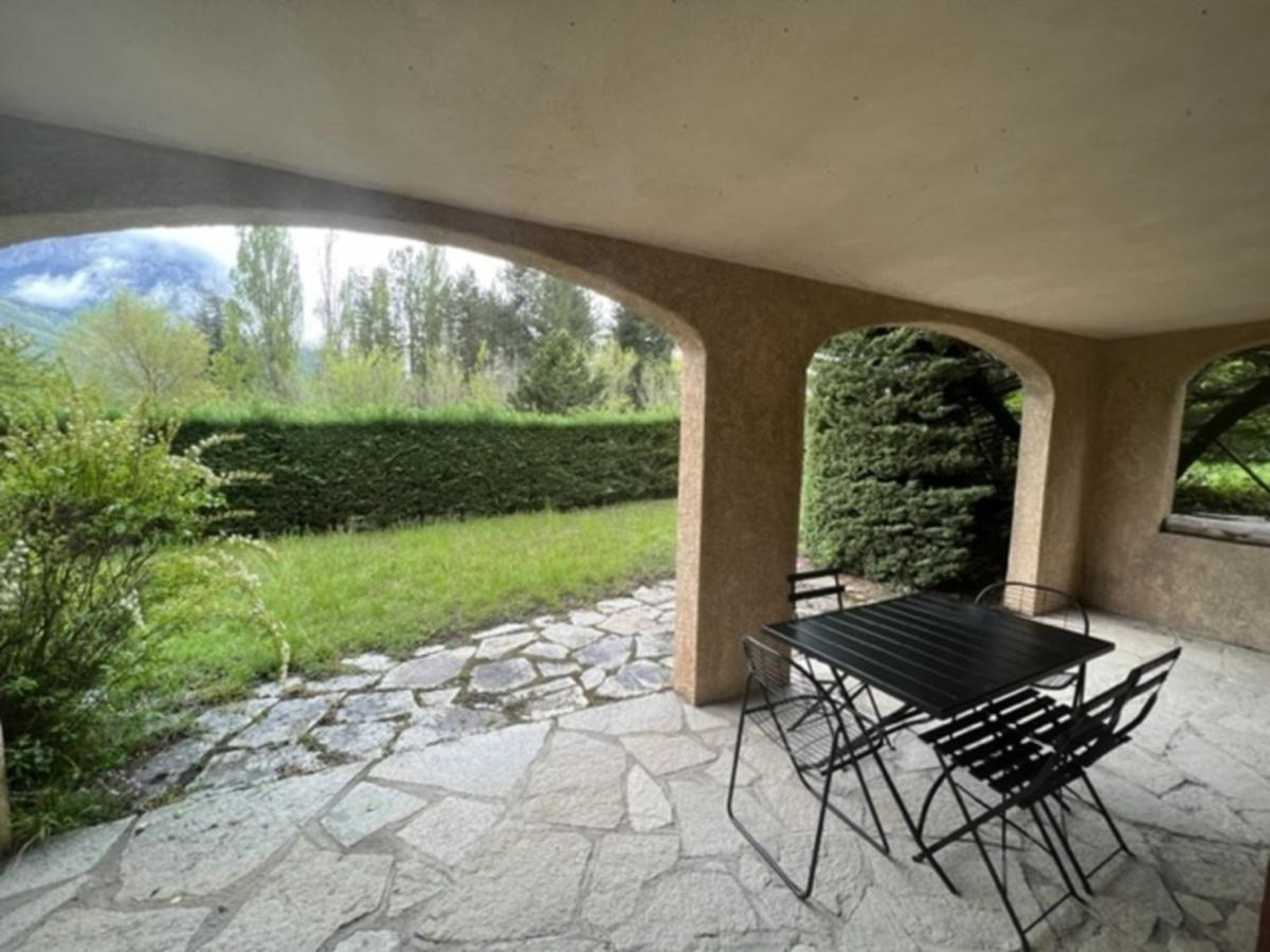 Bas De Villa En Face Du Lac De Savines-le-Lac Exterior foto